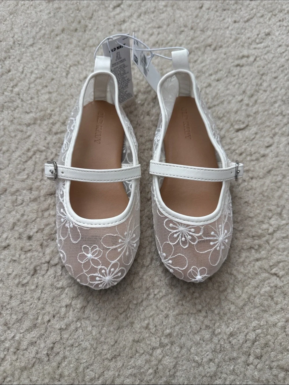 NWT Old Navy Girls White Floral Lace Mary Jane Shoes - Size 8